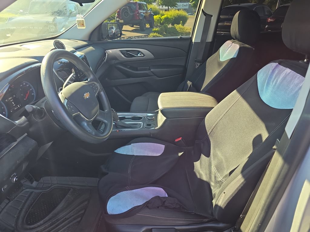 Used 2020 Chevrolet Traverse LS FWD image 6