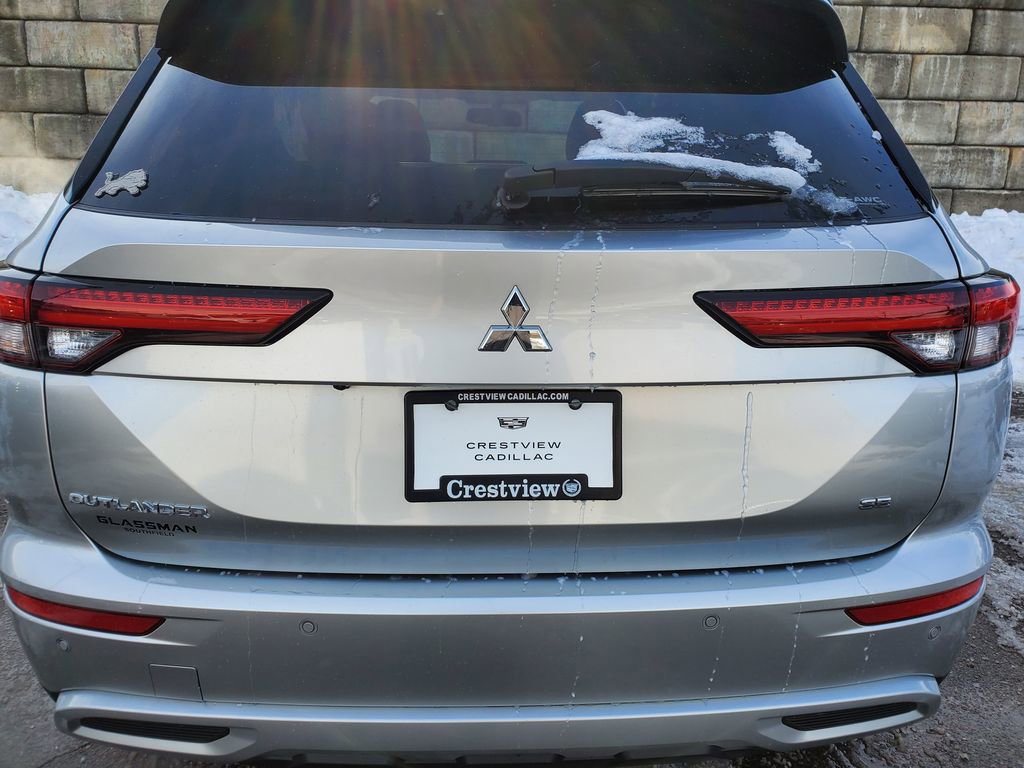 Used 2024 Mitsubishi Outlander SE image 16