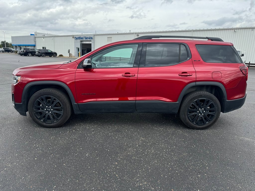 Used 2023 GMC Acadia SLE w/ Driver Convenience Package image 2