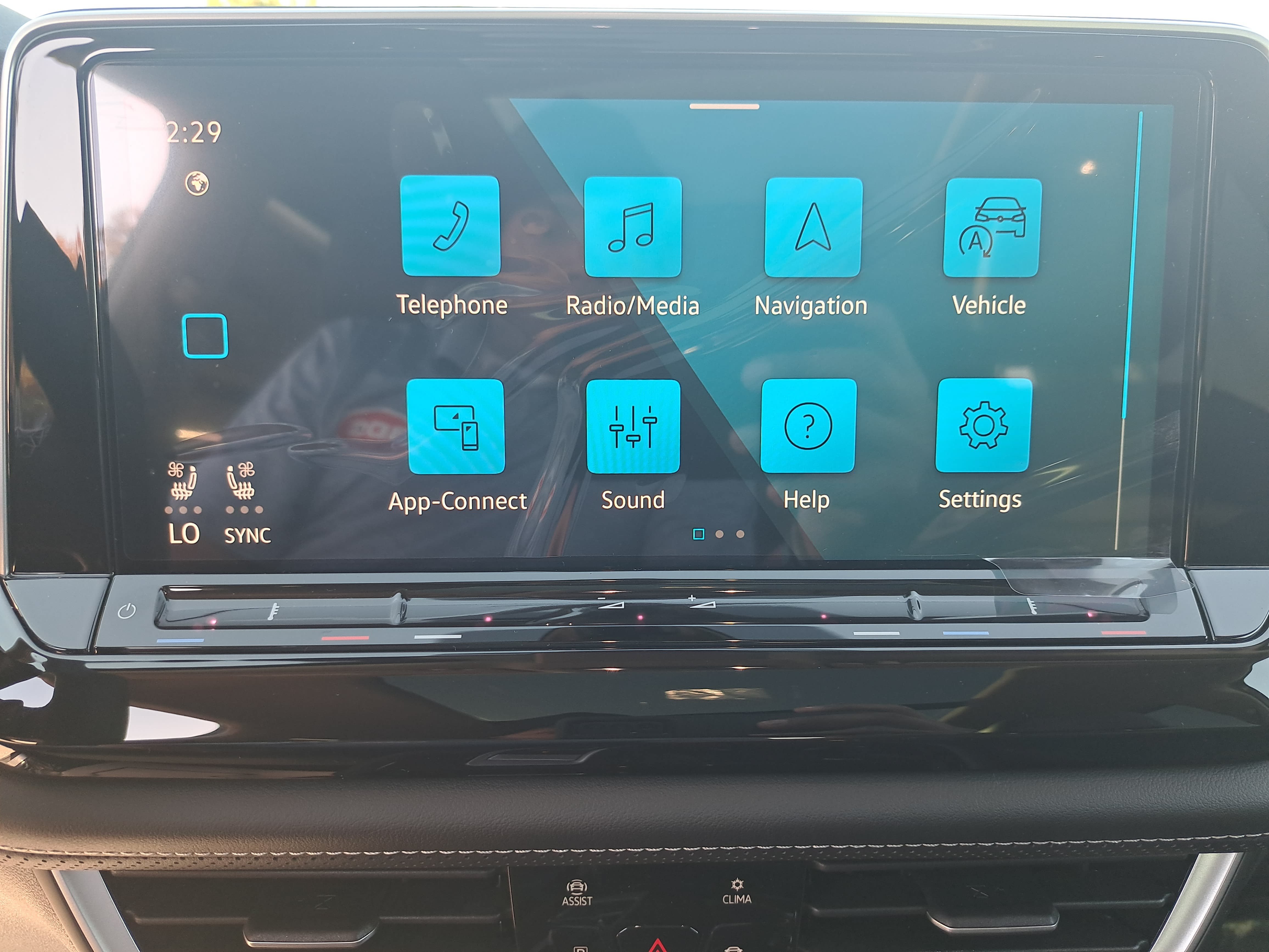 New 2026 Volkswagen Atlas SE FWD image 23