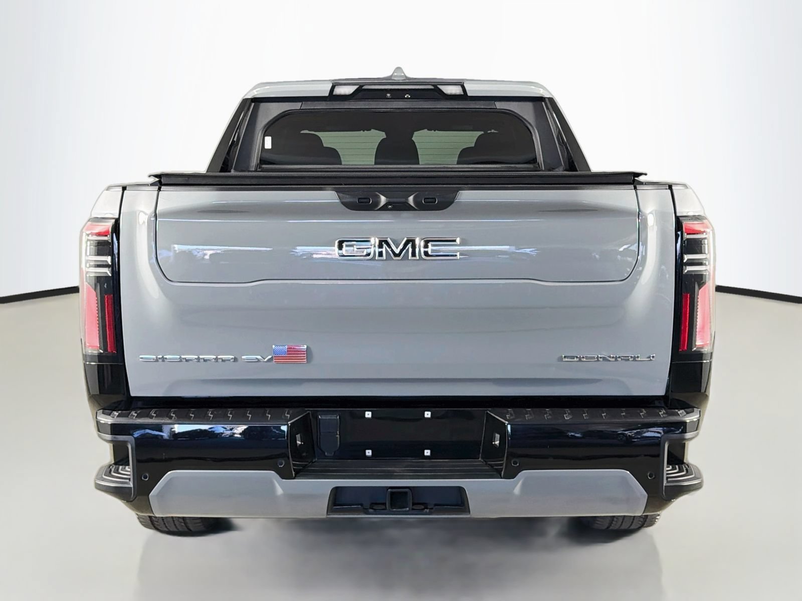 Used 2025 GMC Sierra EV Denali AWD/4WD image 6