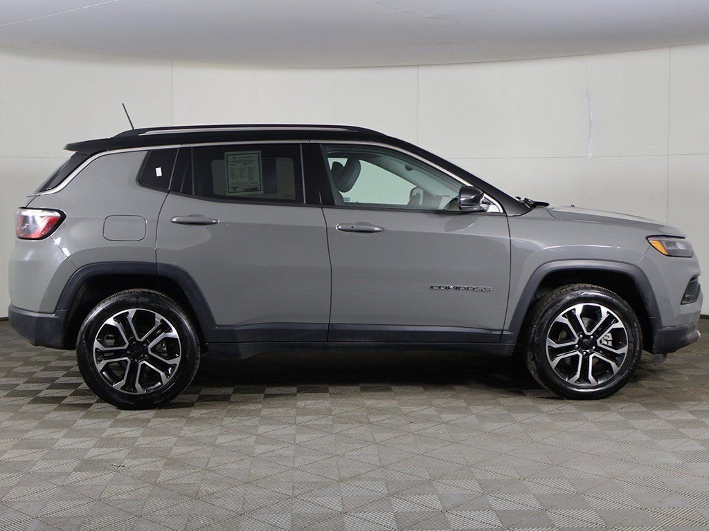 Used 2022 Jeep Compass Limited image 18