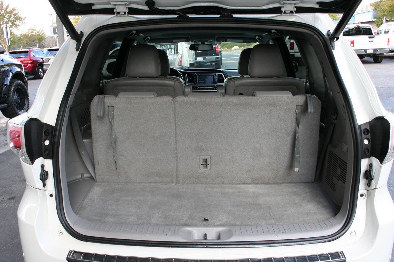 Used 2016 Toyota Highlander Limited AWD/4WD image 23