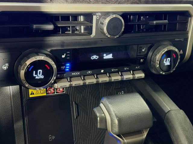 Certified 2024 Toyota Tacoma Limited AWD/4WD image 17