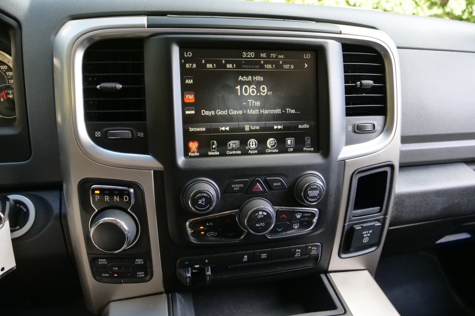 Used 2017 RAM 1500 Big Horn AWD/4WD image 19
