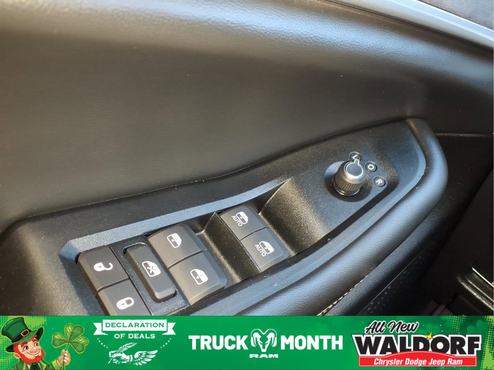 Used 2023 Jeep Grand Cherokee Limited image 20