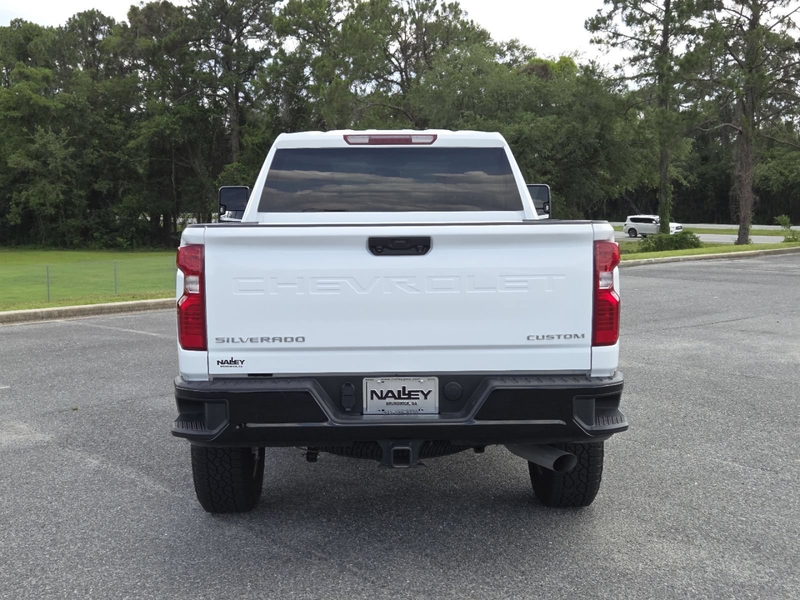 Used 2025 Chevrolet Silverado 2500 Custom w/ Custom Convenience Package AWD/4WD image 19