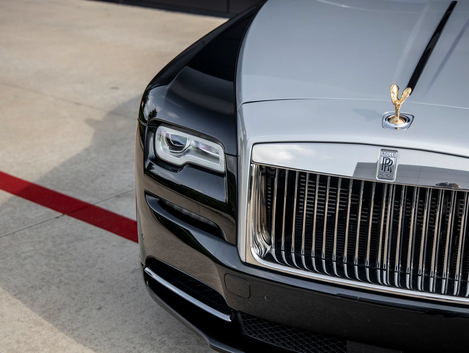 Used 2019 Rolls-Royce Wraith RWD image 21