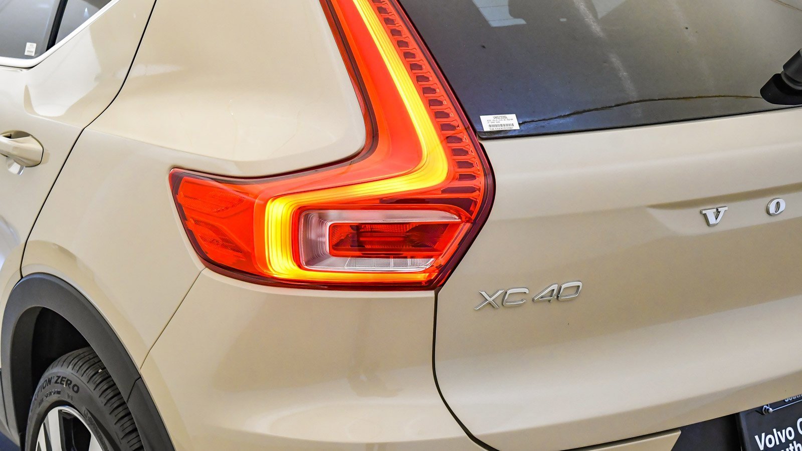 Certified 2025 Volvo XC40 B5 Plus w/ Climate Package image 12