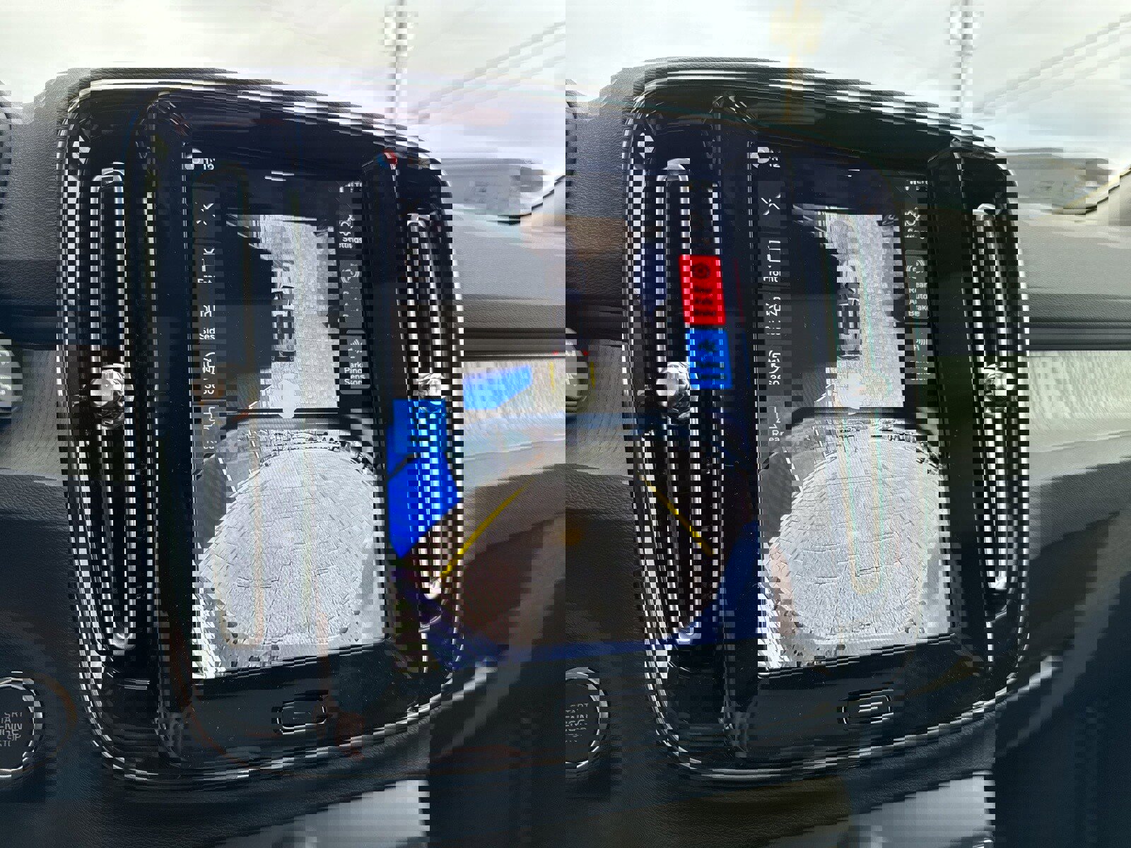 New 2026 Volvo XC40 B5 Plus w/ Protection Package Premier image 23