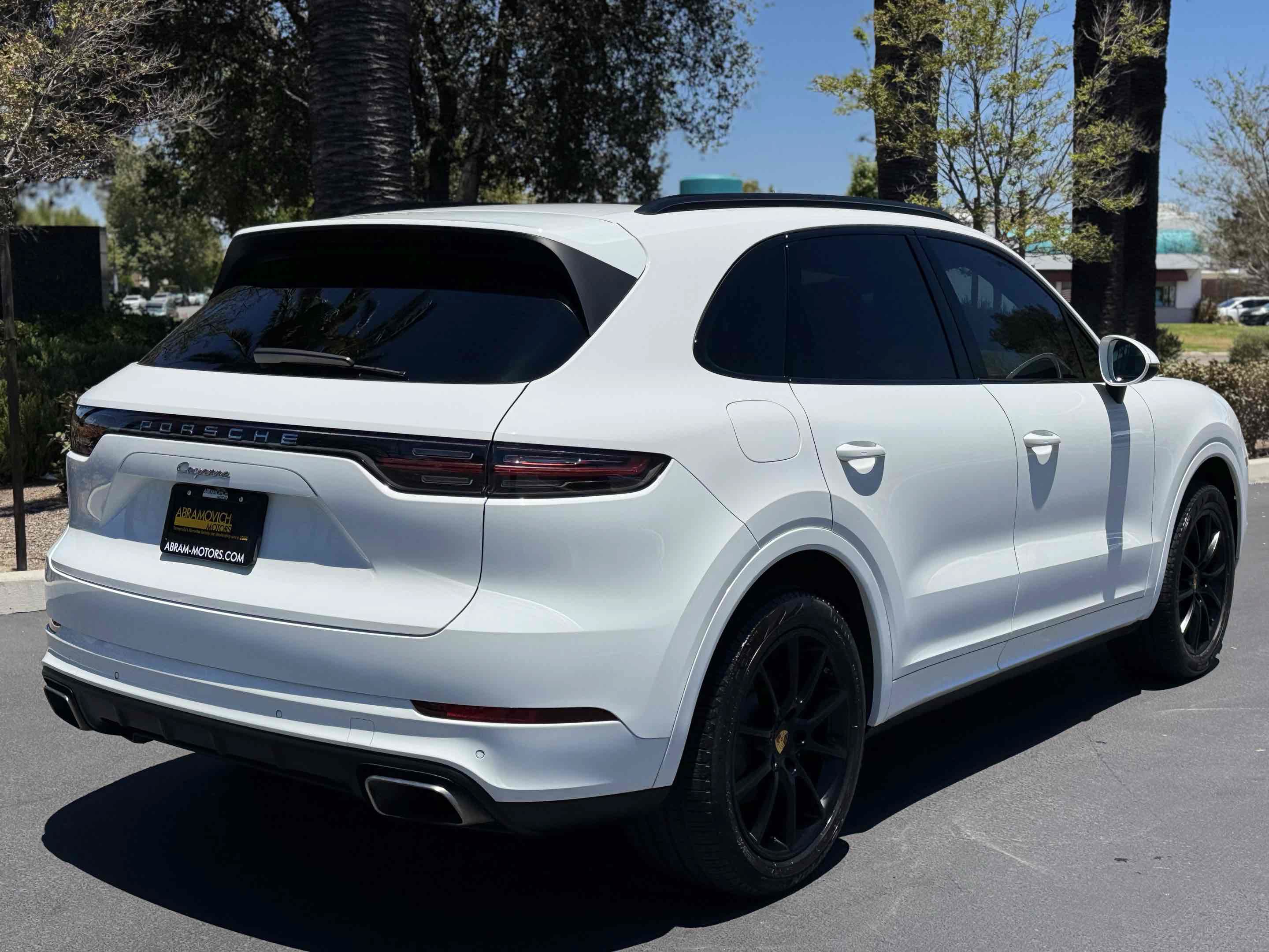 Used 2019 Porsche Cayenne AWD/4WD image 16