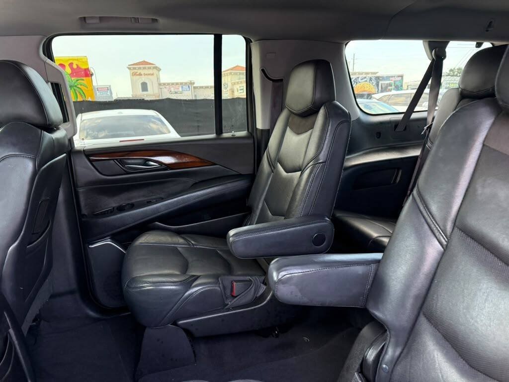Used 2017 Cadillac Escalade ESV Premium Luxury AWD/4WD image 25