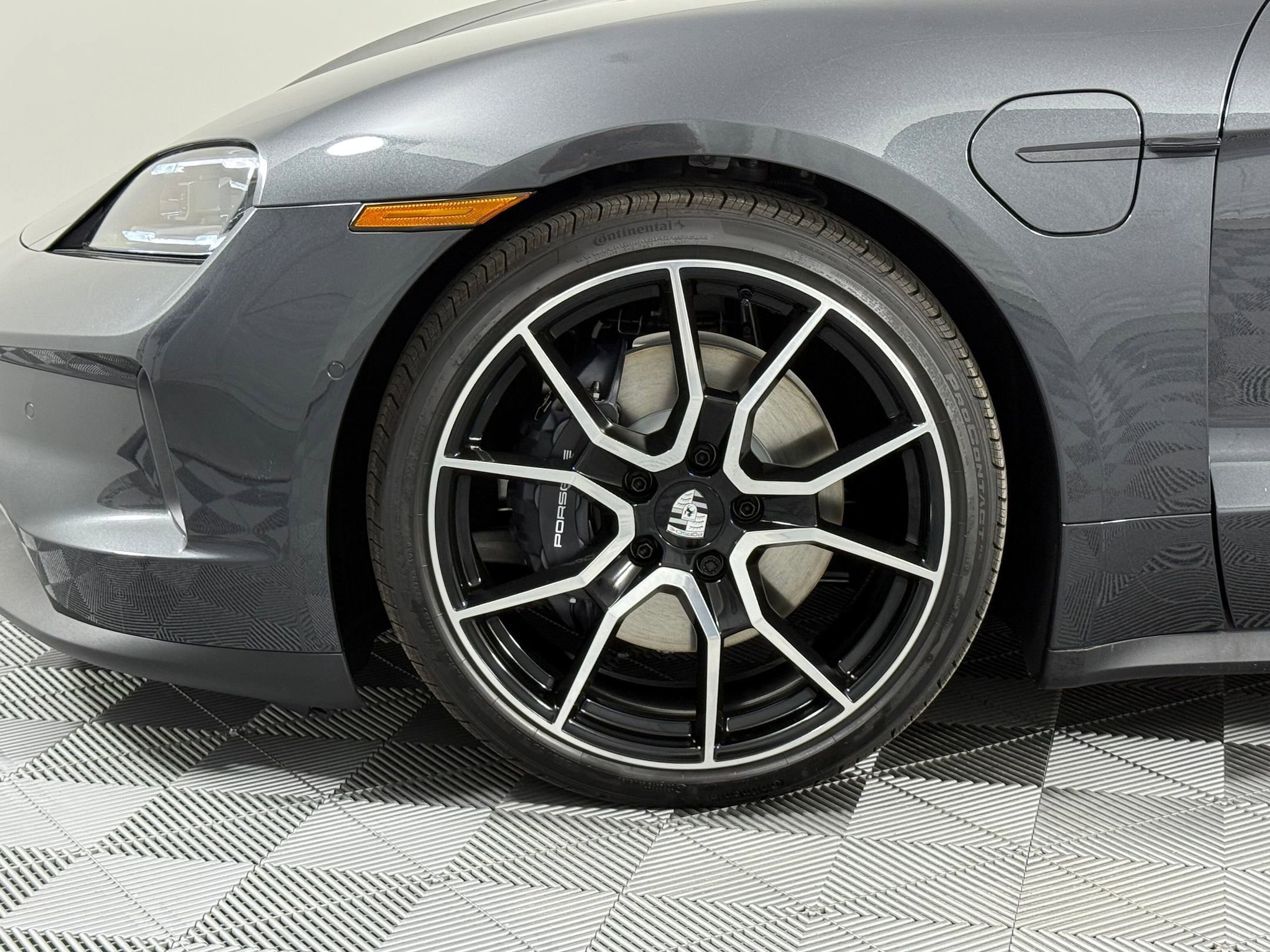 New 2026 Porsche Taycan image 12