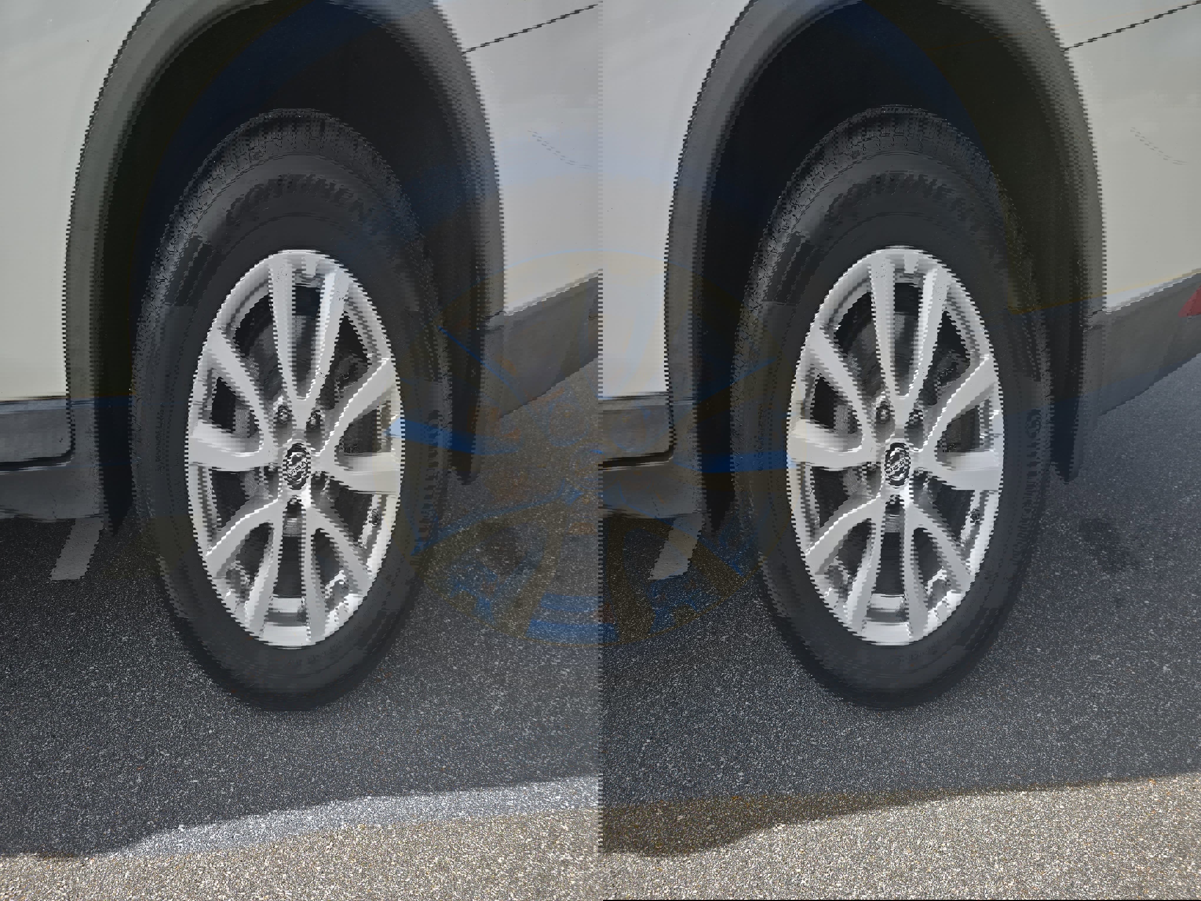 Used 2018 Nissan Rogue SV image 35