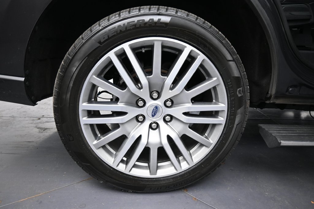 Used 2024 Ford Expedition Platinum AWD/4WD image 37
