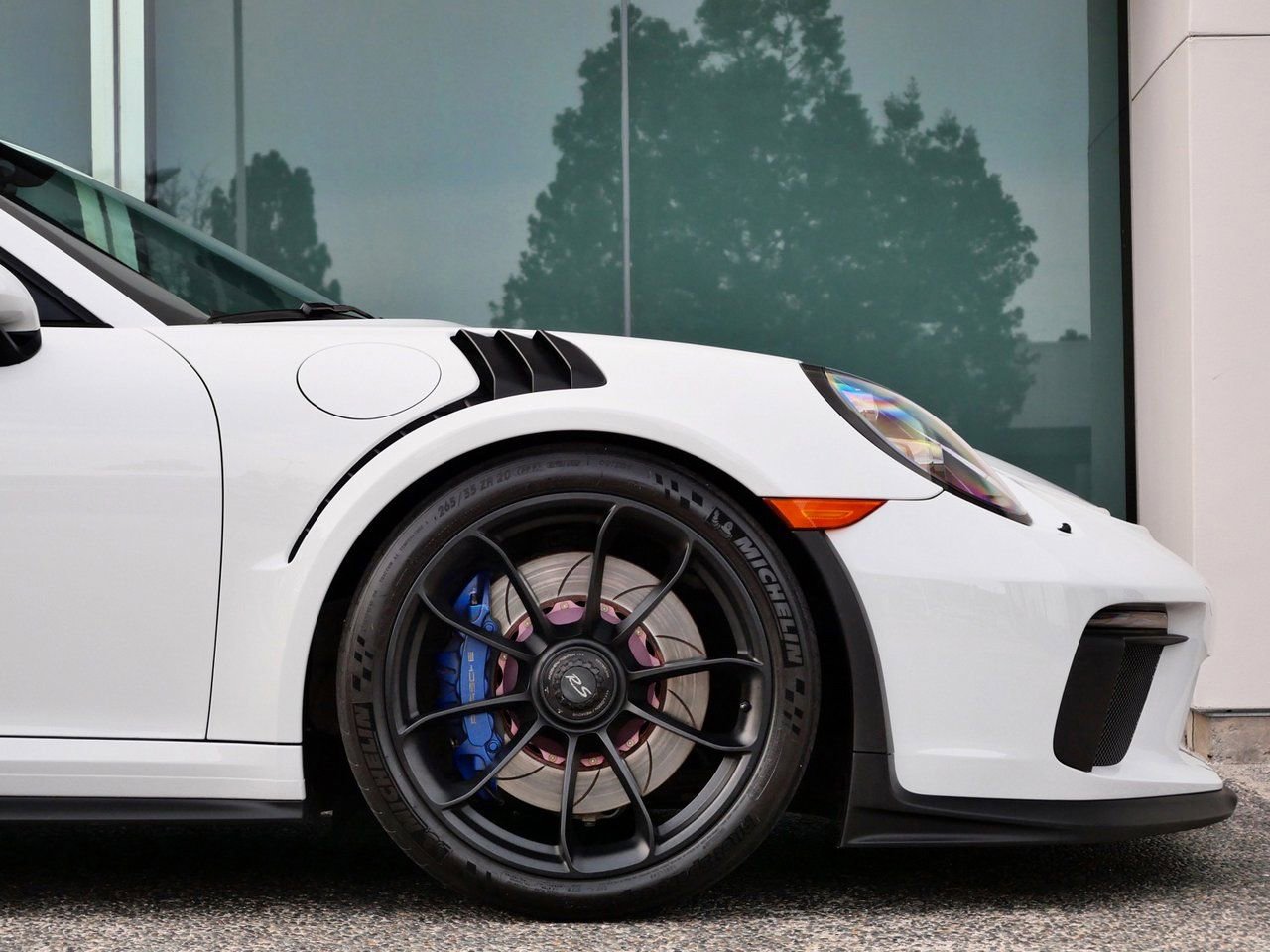 Used 2019 Porsche 911 GT3 RS image 9
