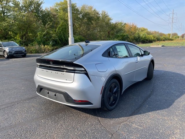 New 2026 Toyota Prius Plug-In Hybrid image 5