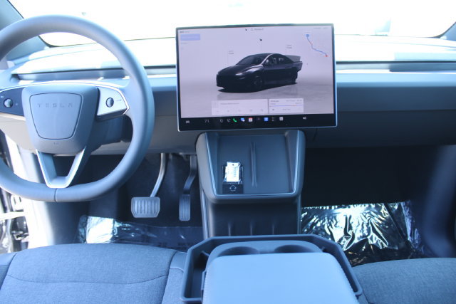 Used 2026 Tesla Model Y 2WD image 10