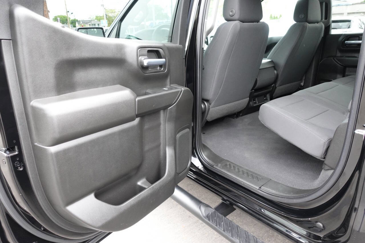 Used 2021 Chevrolet Silverado 1500 Custom w/ Safety Confidence Package AWD/4WD image 19