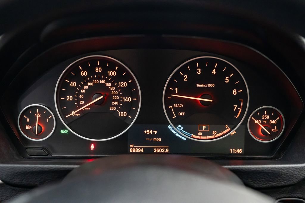Used 2017 BMW 320i Sedan RWD image 17