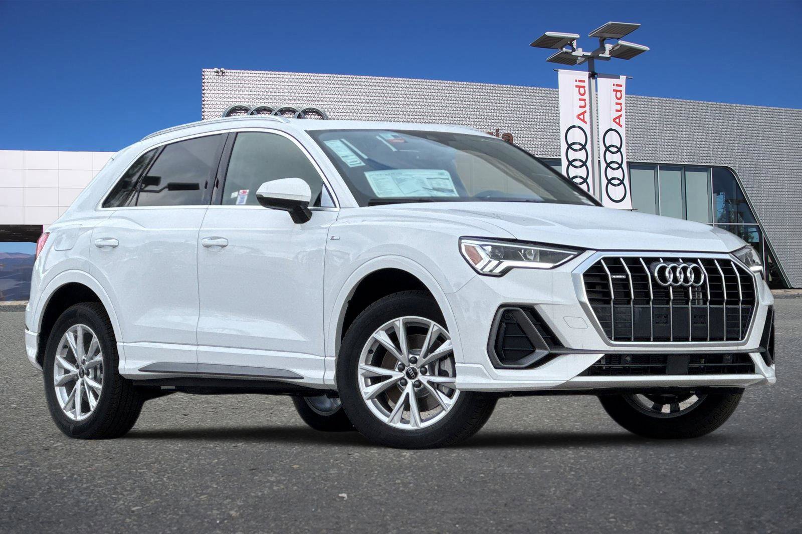 New 2025 Audi Q3 2.0T Premium image 2