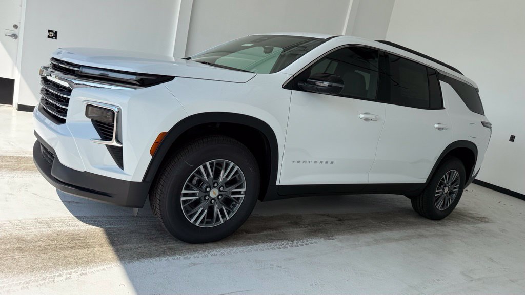 New 2027 Chevrolet Traverse LT w/ Driver Confidence Package FWD image 19