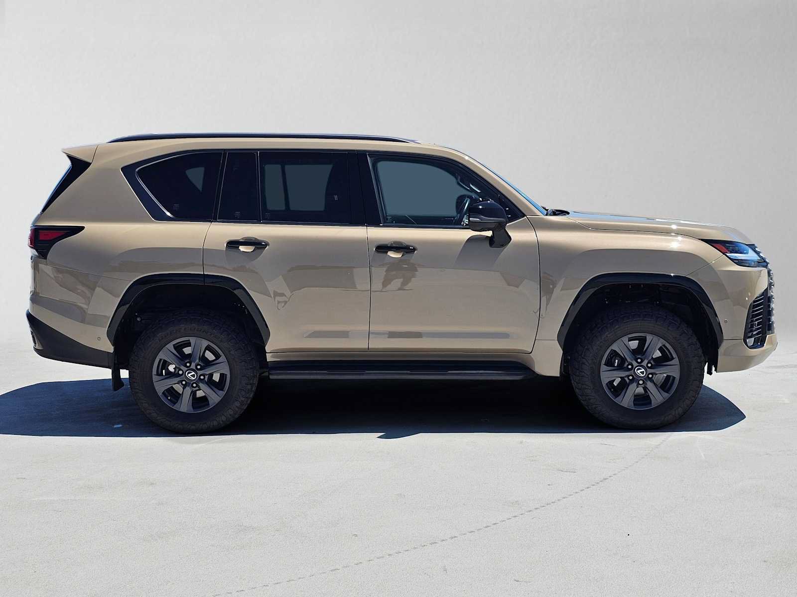 Certified 2025 Lexus LX 700h Overtrail AWD/4WD image 2