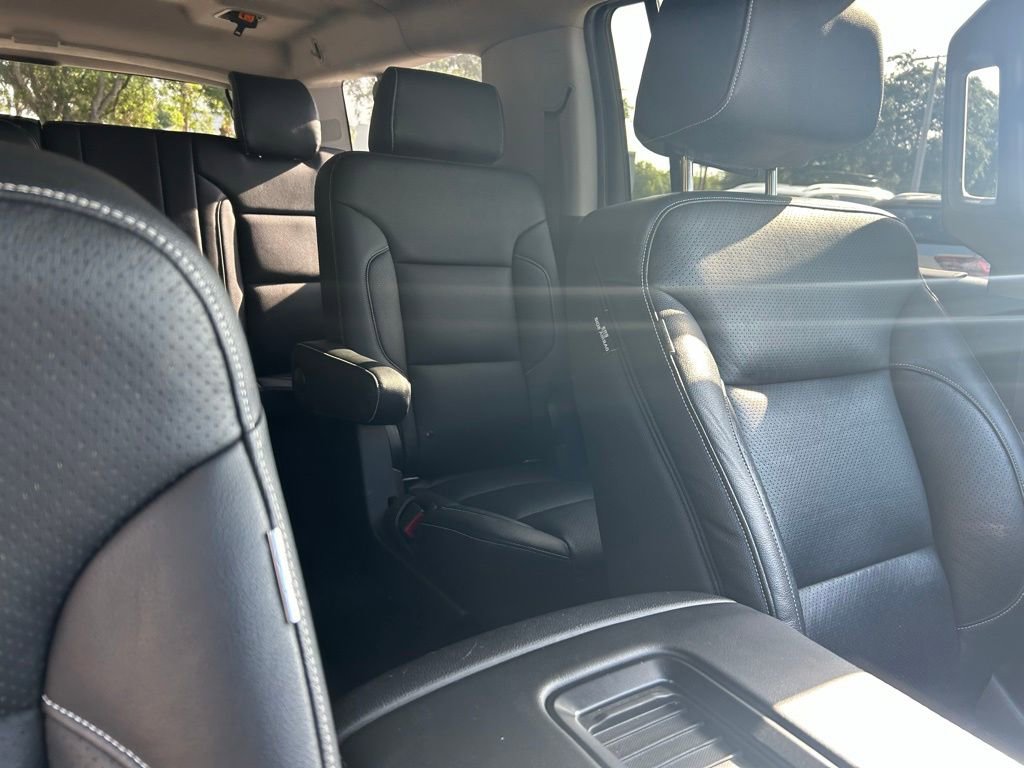 Used 2019 Chevrolet Suburban Premier w/ RST Edition RWD image 37