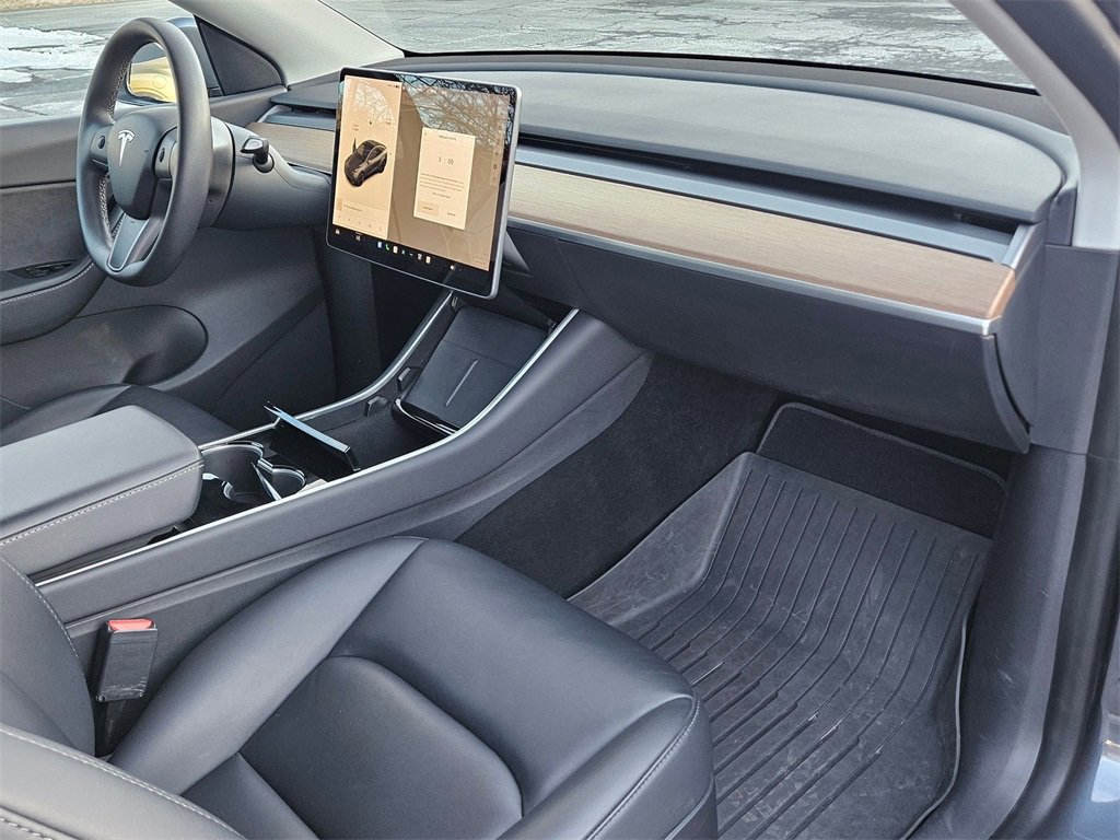 Used 2020 Tesla Model Y Long Range image 26