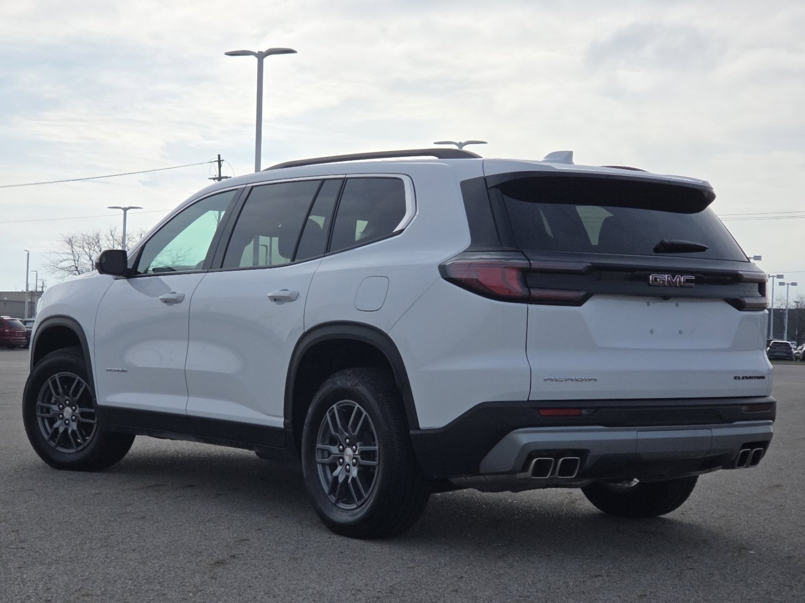 Used 2025 GMC Acadia Elevation image 17