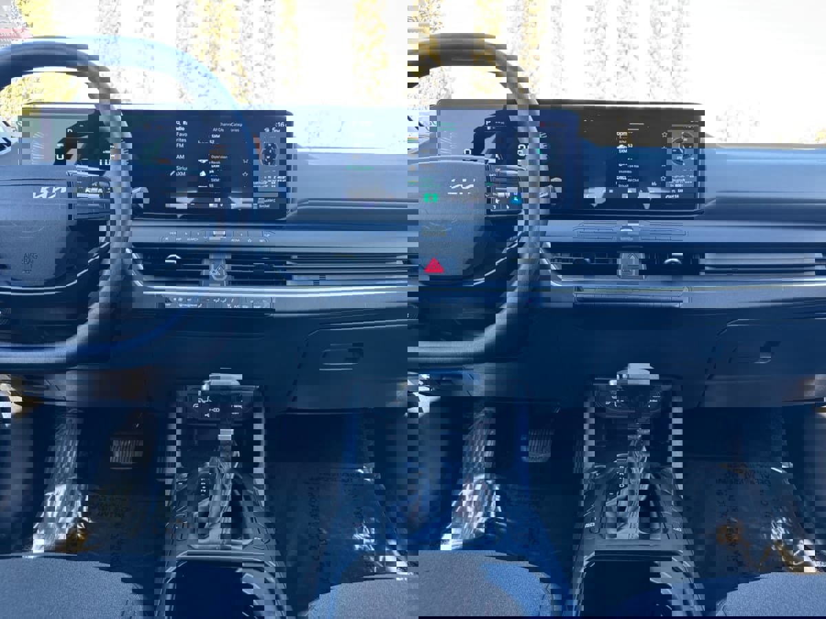 Used 2025 Kia K4 LXS image 15