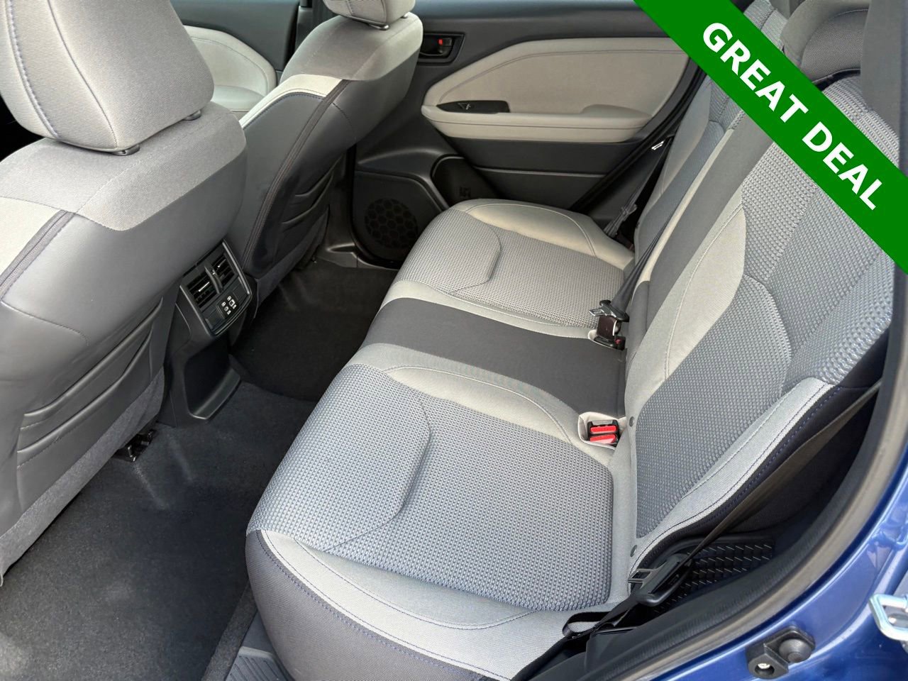 Used 2025 Subaru Forester Premium image 34