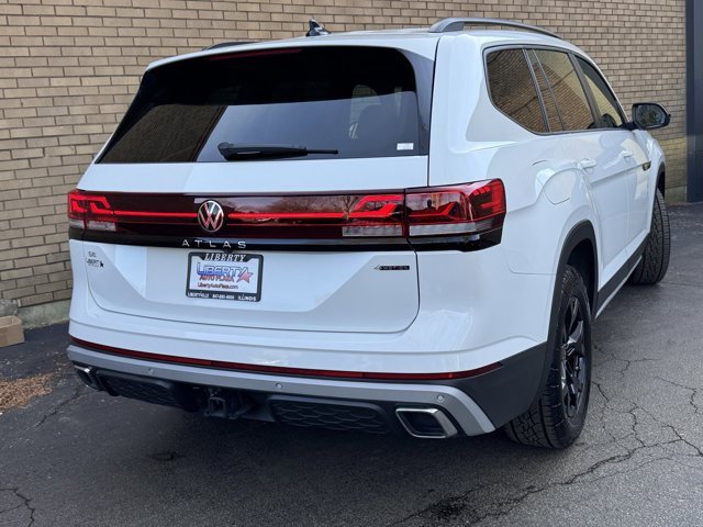 Used 2024 Volkswagen Atlas Peak Edition SE image 49