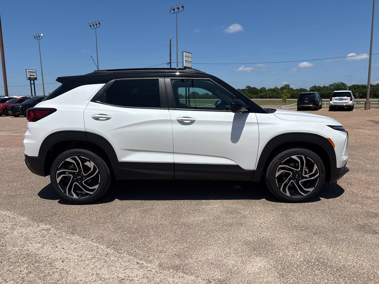New 2026 Chevrolet TrailBlazer RS w/ Driver Confidence Package FWD image 7