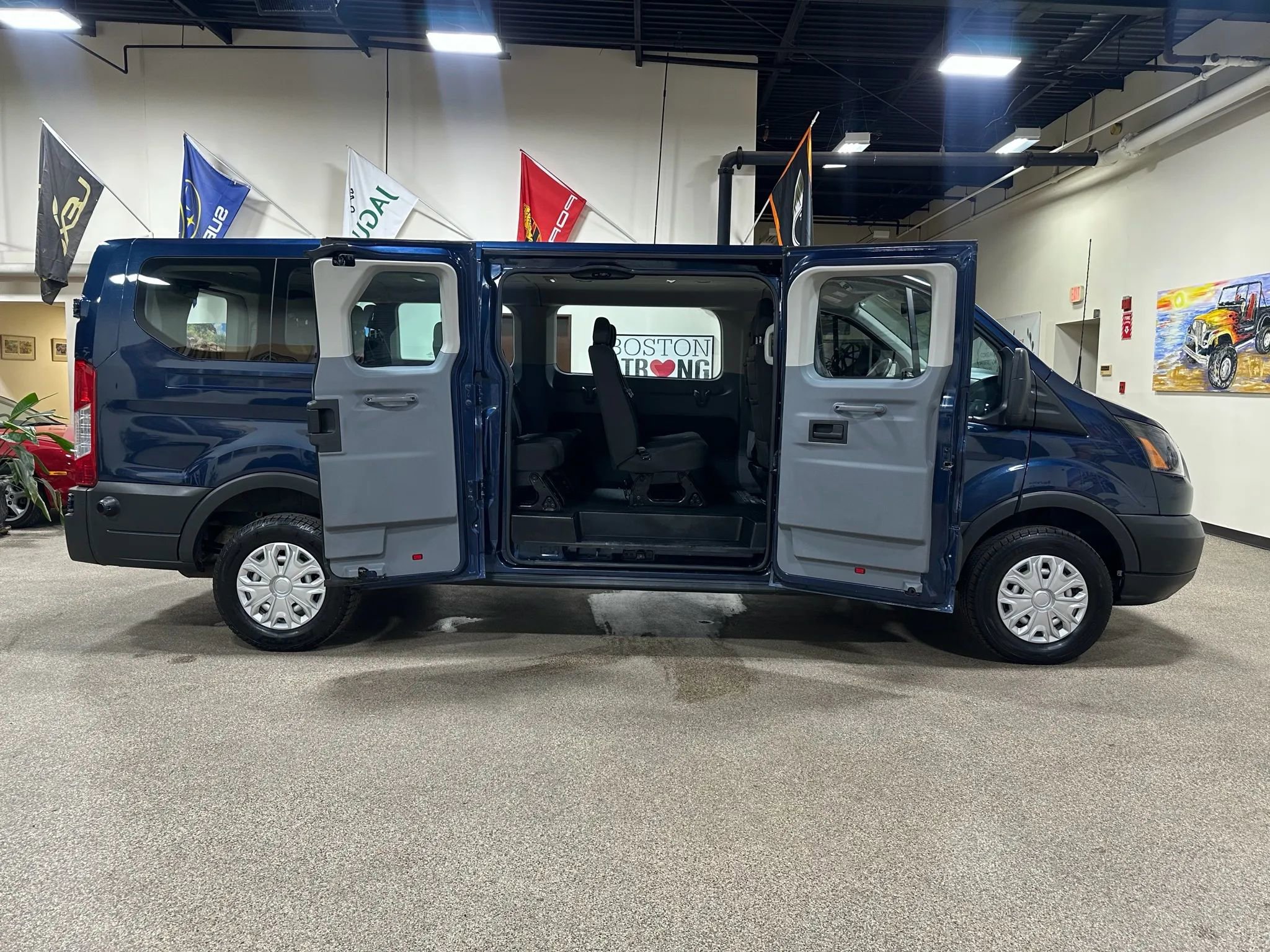 Used 2018 Ford Transit 350 XL image 11