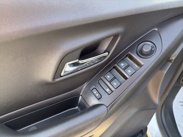 Used 2020 Chevrolet Trax LS w/ Tint and Cruise Package image 12