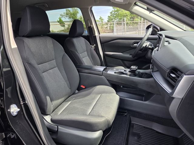Used 2026 Nissan Rogue SV FWD image 15