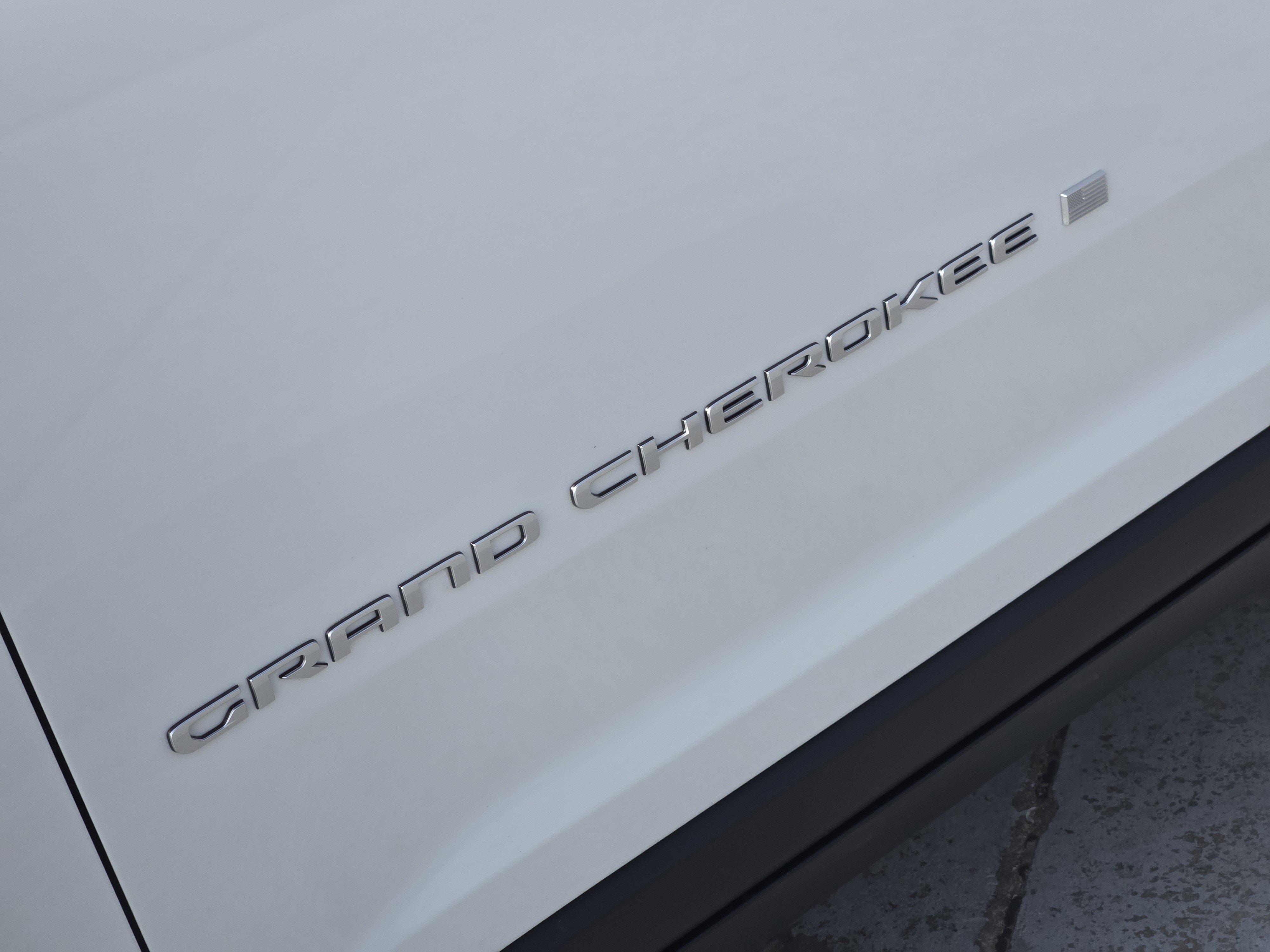 New 2026 Jeep Grand Cherokee Laredo image 8