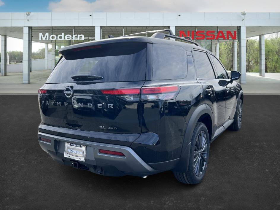 New 2026 Nissan Pathfinder SL image 3