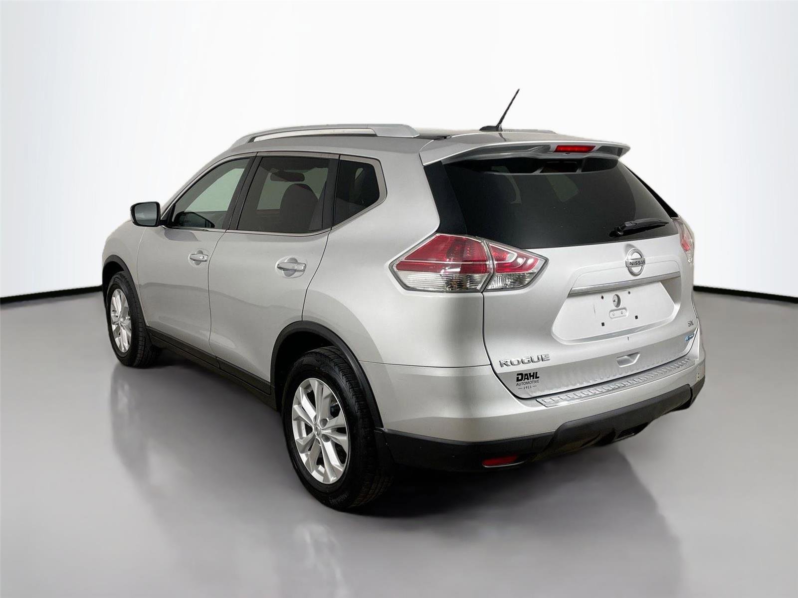 Used 2014 Nissan Rogue SV FWD image 10