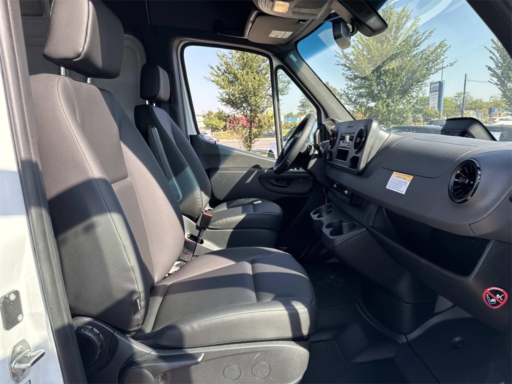 New 2025 Mercedes-Benz Sprinter 2500 image 11