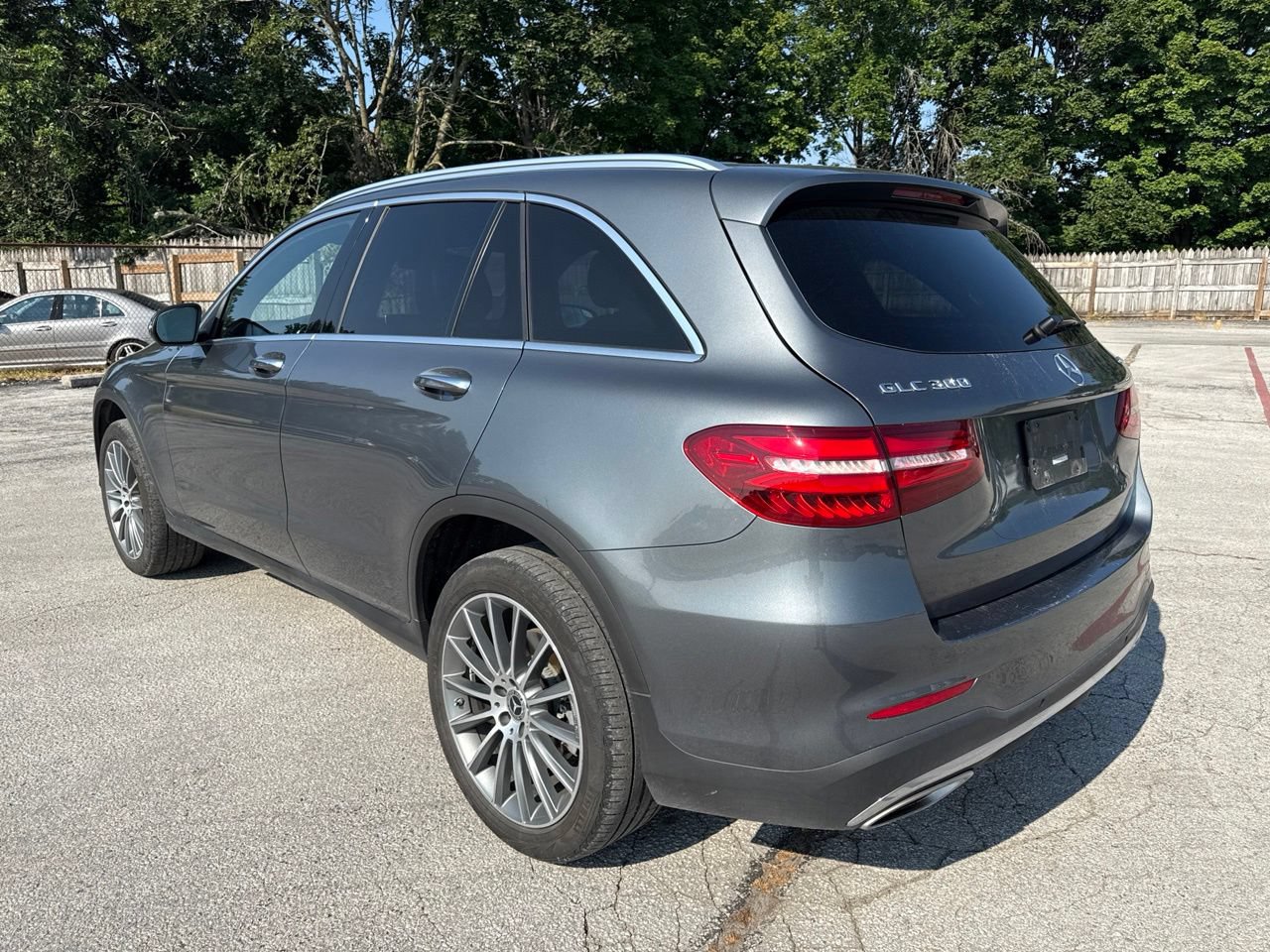 Used 2019 Mercedes-Benz GLC 300 4MATIC image 10