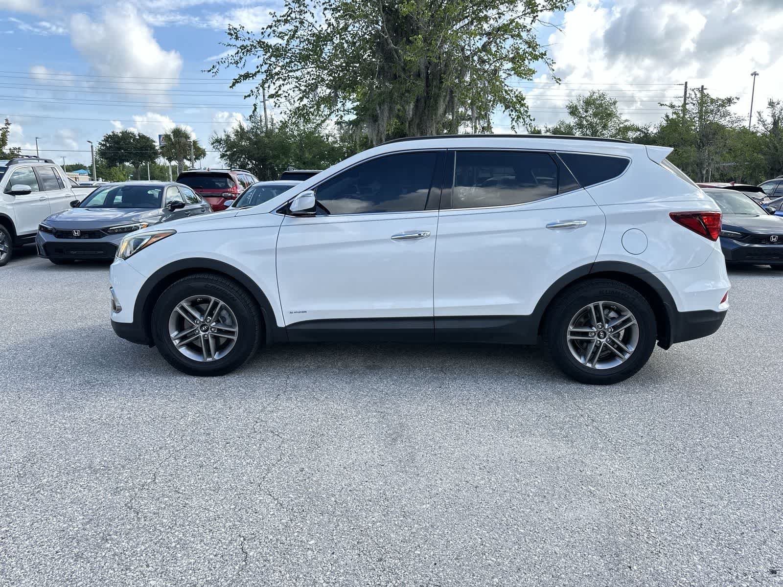 Used 2017 Hyundai Santa Fe Sport w/ 2.4L Tech Package 04 FWD image 3