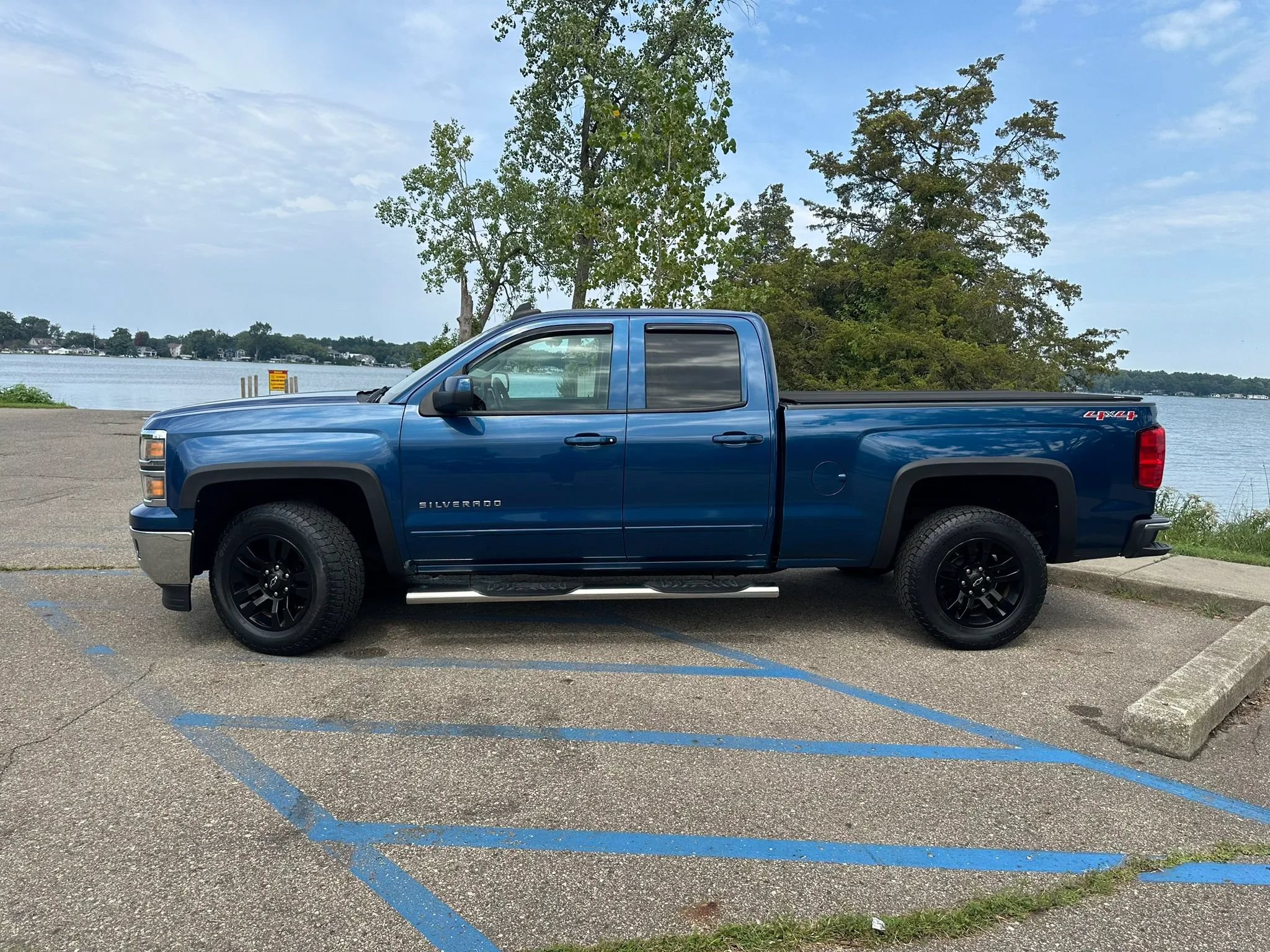 Used 2015 Chevrolet Silverado 1500 LT w/ All Star Edition AWD/4WD image 8