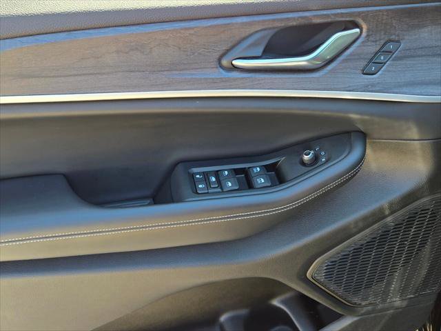 Certified 2024 Jeep Grand Cherokee L Limited w/ Luxury Tech Group II image 23