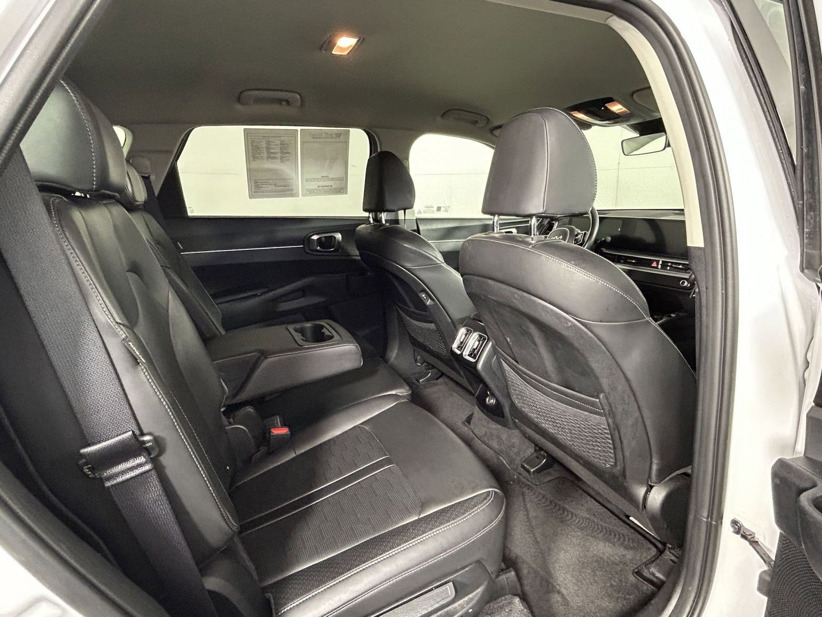 Used 2024 Kia Sorento S image 25