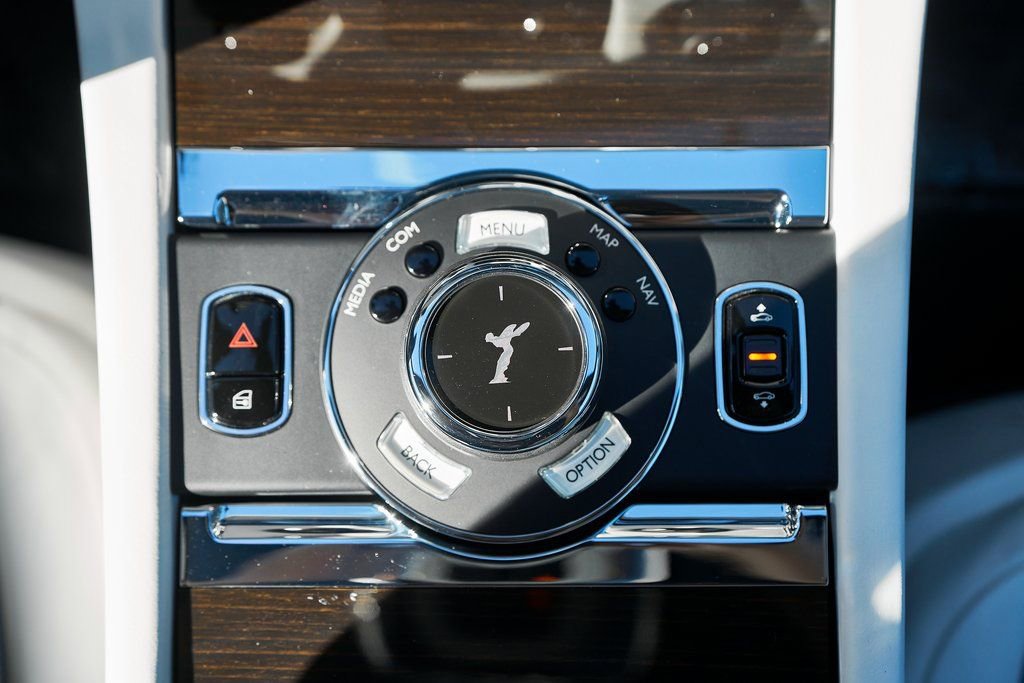Used 2020 Rolls-Royce Wraith image 64