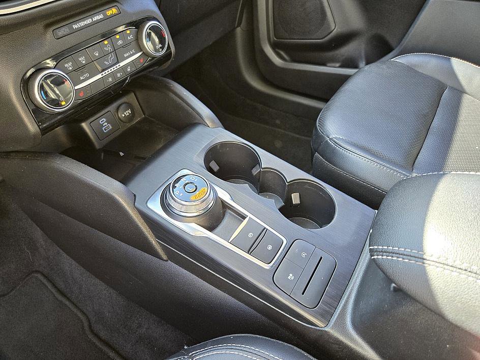 Certified 2022 Ford Escape SEL w/ Technology Package image 24