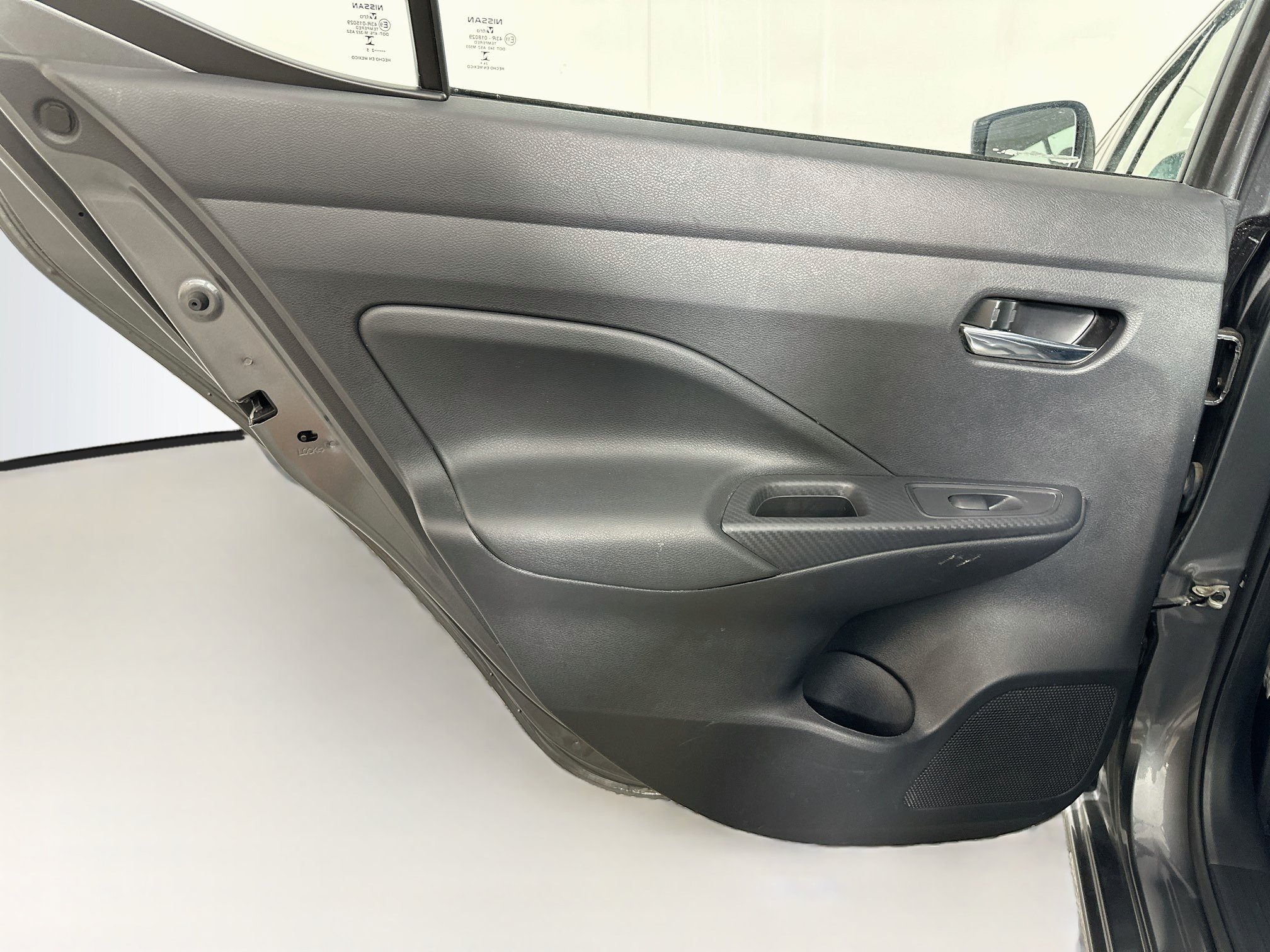 Used 2025 Nissan Versa SV FWD image 24