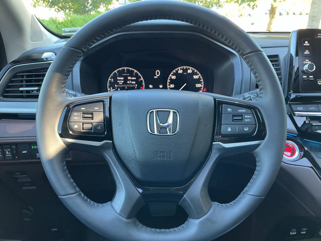 Used 2026 Honda Odyssey Touring image 23